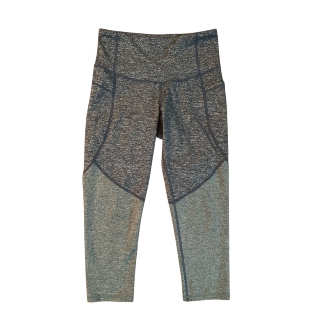 Sale! NWOT Champion capri leggings with pocket!  small